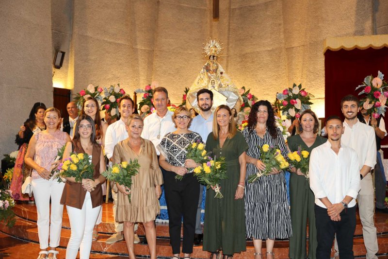 GALERIA de FOTOS de l'ofrena de flors a la Mare de Du de Loreto de Xbia